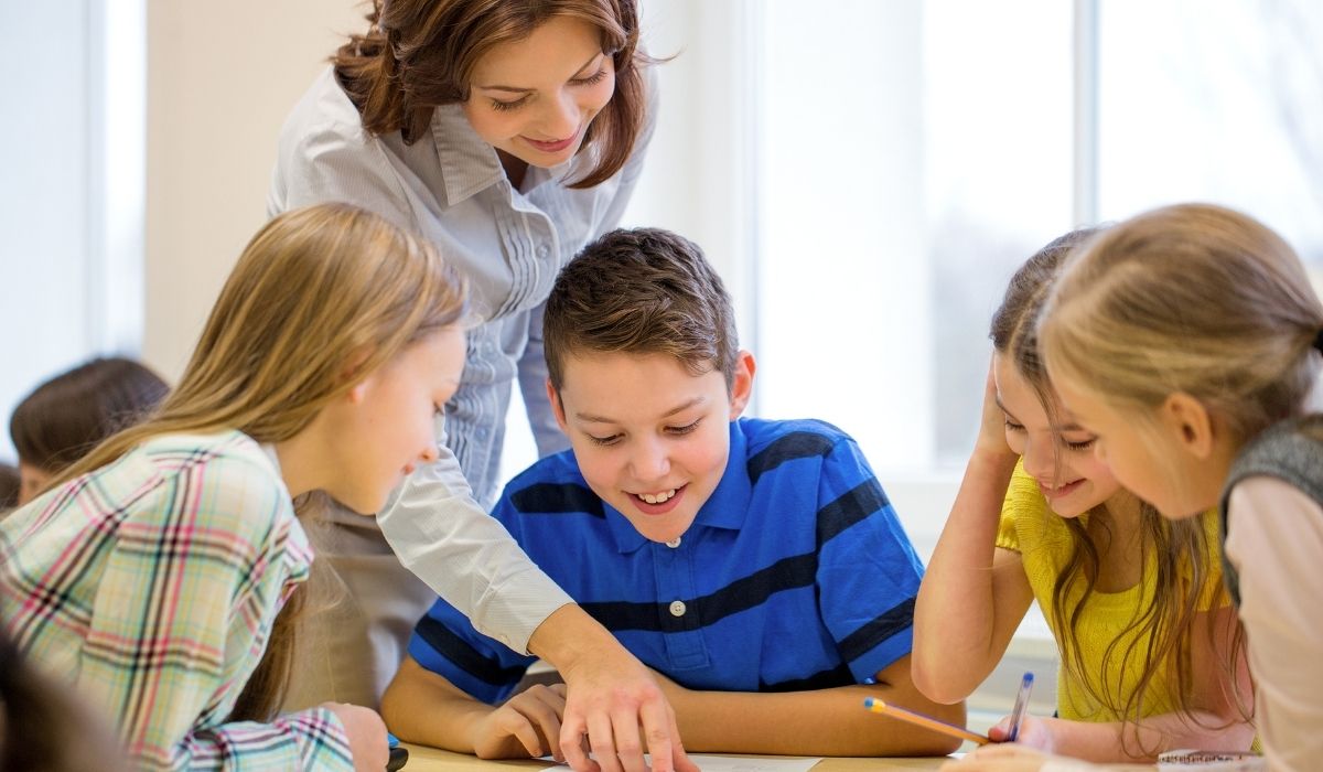 Simple Schhol How to Run a Successful In-Home Small School